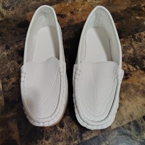 NWOT Boys White Faux Leather Loafers 12.5/13